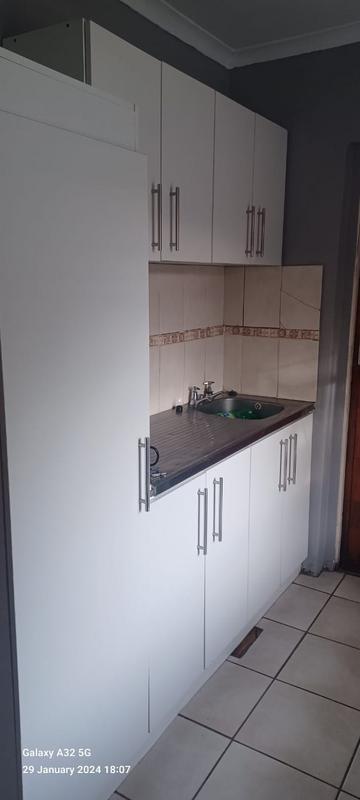 To Let 3 Bedroom Property for Rent in Booysens Park Eastern Cape